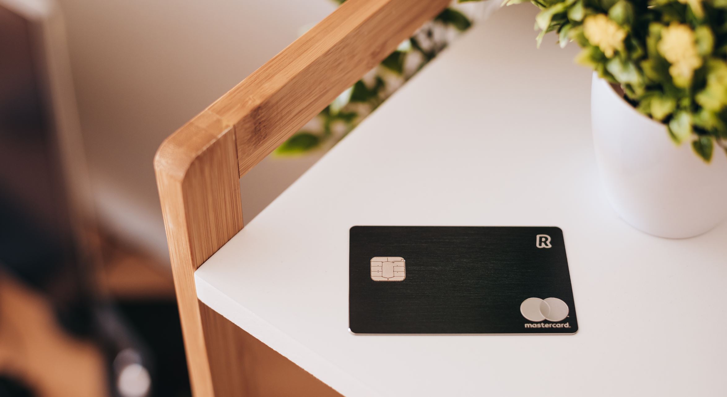 Revolut depășește 250.000 de utilizatori la un an de la lansarea pe piața din România. Cine sunt utilizatorii și pe ce cheltuie banii?